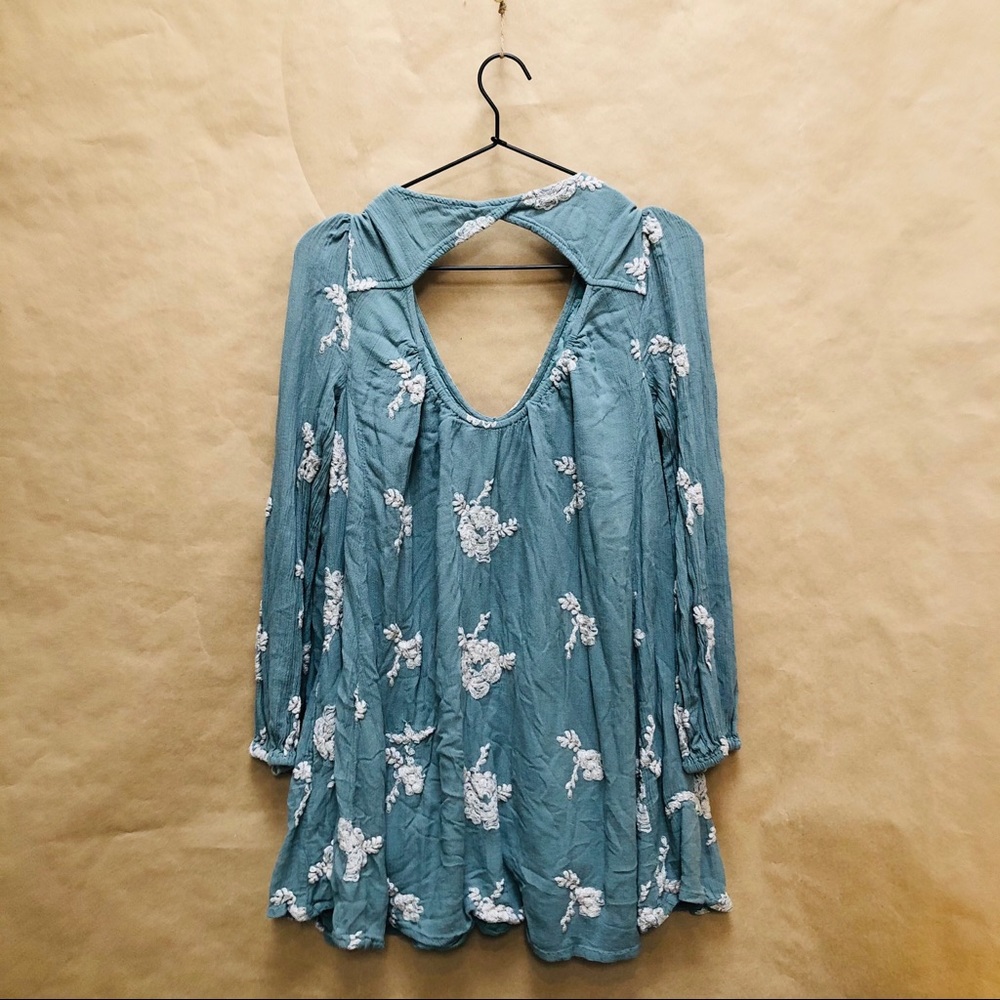SOLD Free People light green embroidered dress - Picture 6 of 7